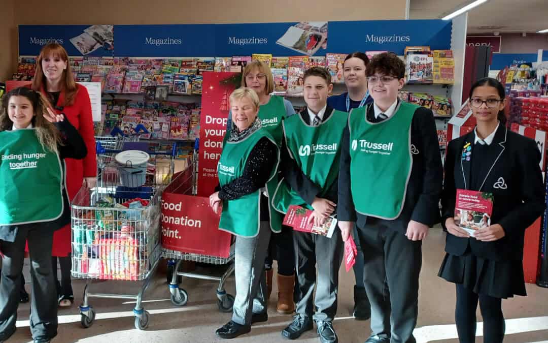 Student Leaders Shine Supporting Local Food Bank Donations