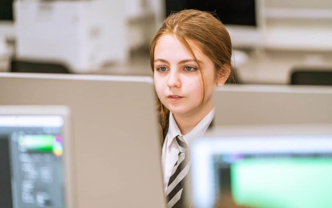 Laurus Ryecroft celebrates completing leading national gender inclusion programme in Computer Science